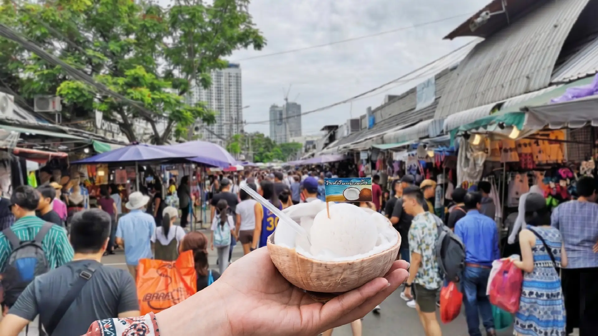 Chatuchak Weekend Market in Bankok